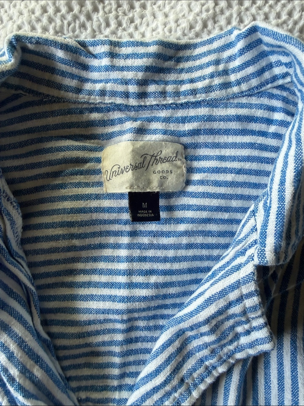 Universal Thread Button-up Linen Top - Picture 2 of 3
